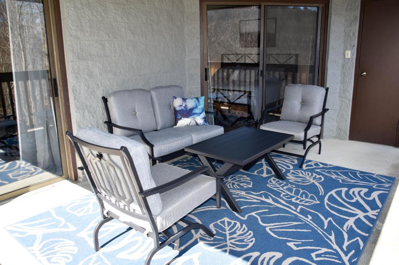 ガトリンバーグCozy Mountain Getaway! Mountain Views! 2 Bed, 2 Bath, Sleeps 6アパートメント エクステリア 写真