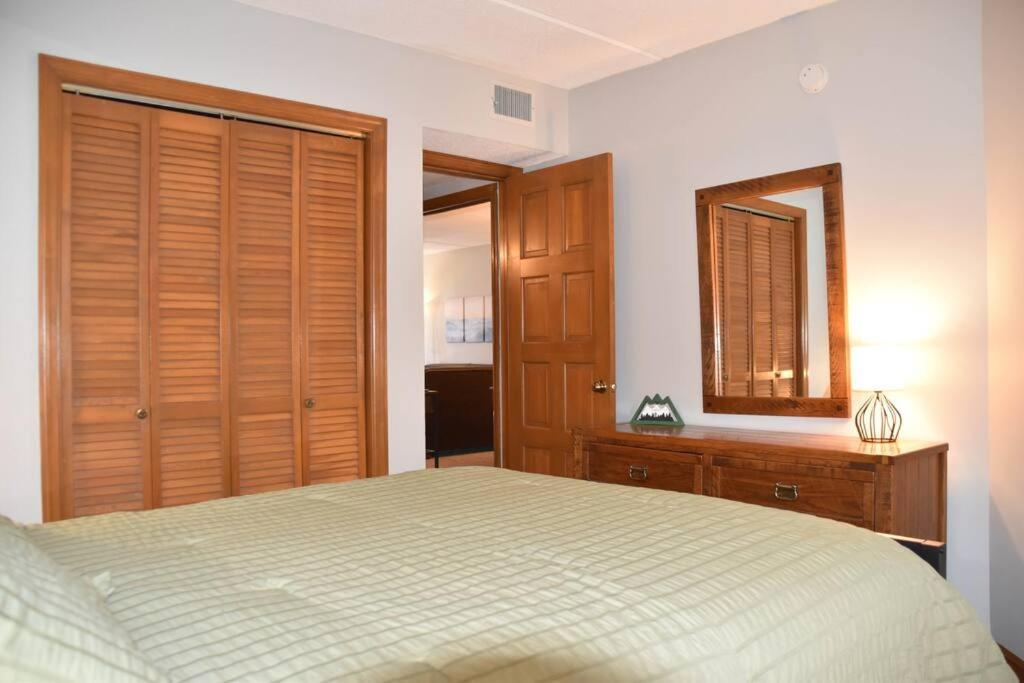 ガトリンバーグCozy Mountain Getaway! Mountain Views! 2 Bed, 2 Bath, Sleeps 6アパートメント エクステリア 写真