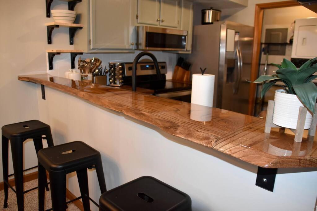ガトリンバーグCozy Mountain Getaway! Mountain Views! 2 Bed, 2 Bath, Sleeps 6アパートメント エクステリア 写真