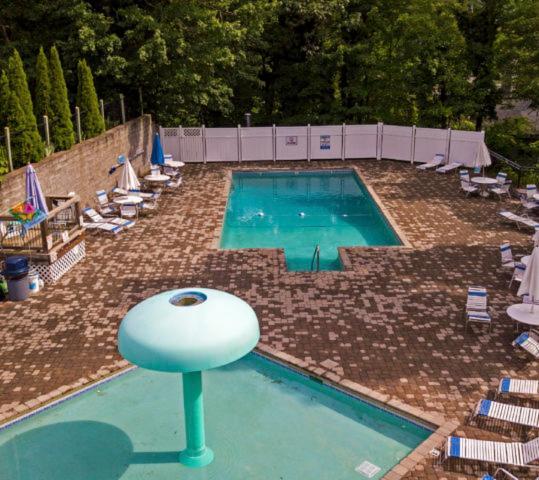 ガトリンバーグCozy Mountain Getaway! Mountain Views! 2 Bed, 2 Bath, Sleeps 6アパートメント エクステリア 写真